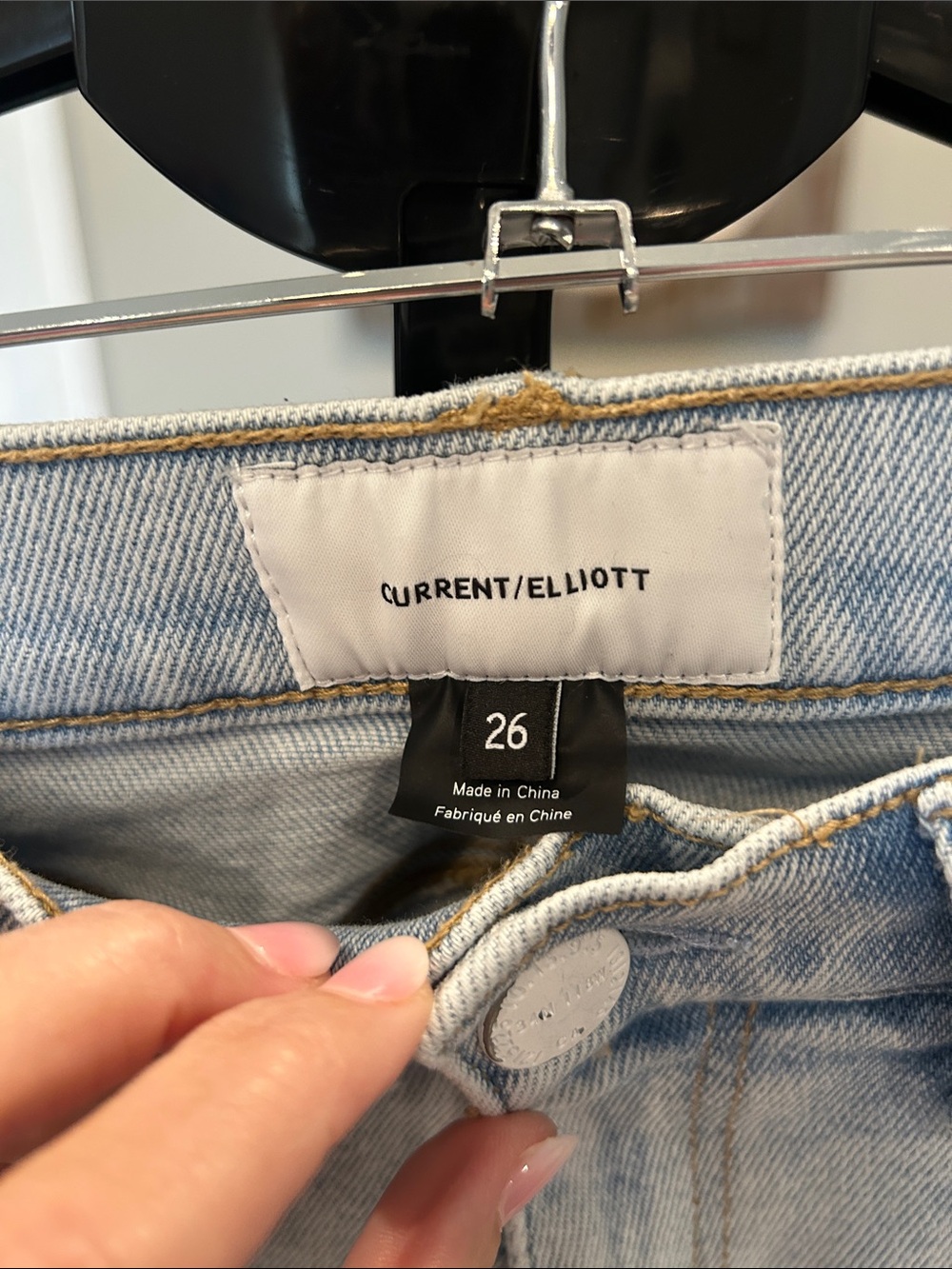 Current/Elliott Light Wash Cropped Straight Jeans / Amazing stretch / sz 26 - Picture 2 of 5